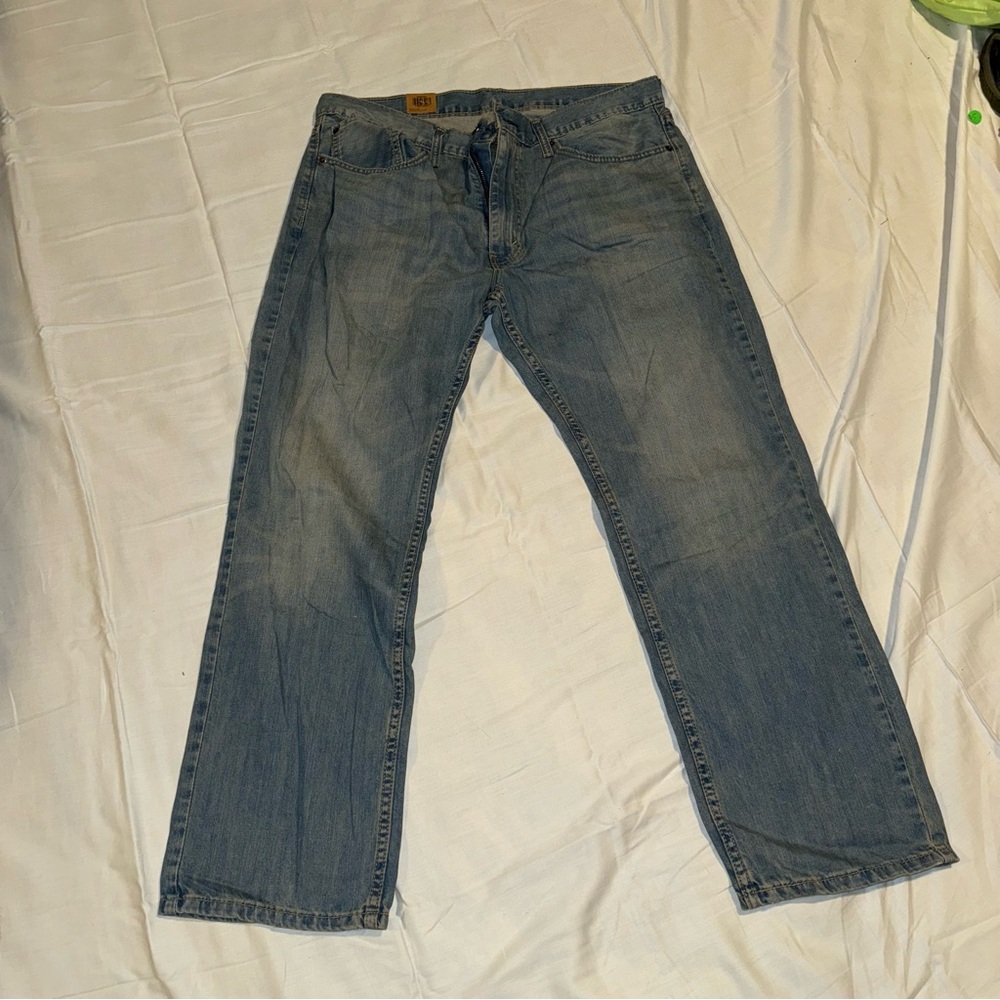 Levi 559 (36x30)